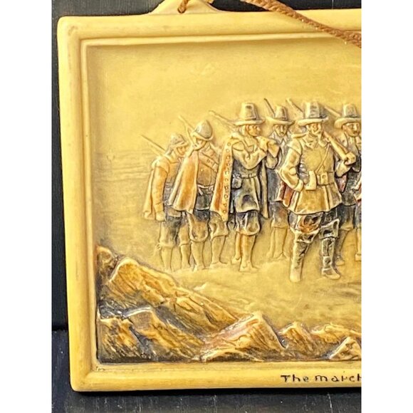 Antique IVOREX 1913 "The March Of Myles Standish" Wall Plaque With Hanger - Picture 5 of 15